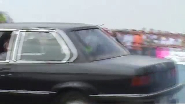 BMW palenie gumy - Zlot BMW Toruń 2007 (cz5)