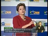 Presidenta Dilma Rousseff é vaiada por prefeitos ao citar royalties - Mulher de fibra!