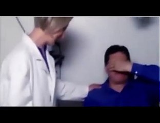فيديو مؤثر رجل كفيف يرى عائلته لأول مرة بعد 21 عامًا