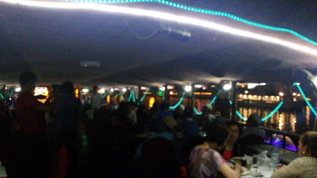 Dhow cruise buffet dinner dubai
