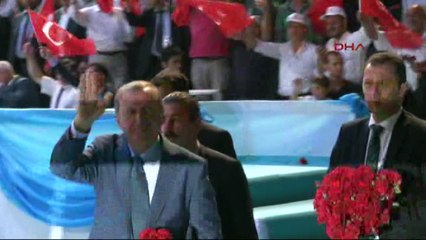 Erdoğan'ın esnafla buluşmasından pankart krizi