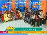 See What Neelum Munir Did to a Boy when he Sang a Song for her and Presented a Flower on his Knees - Video Dailymotion