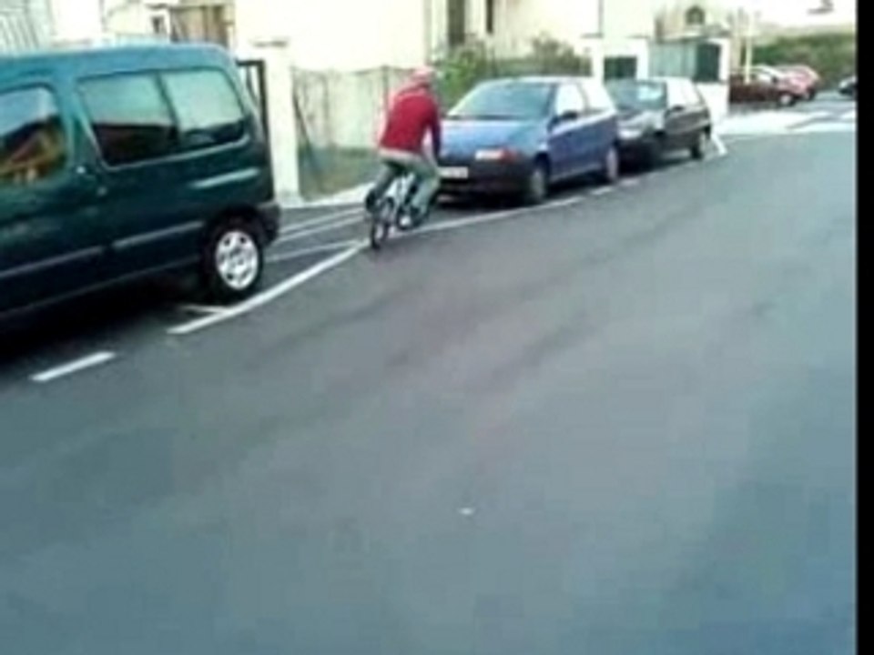 Cyborg en roue BMX
