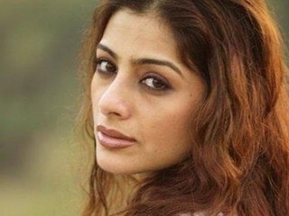 Tabu Thinks Vishal Gives Her Creative Freedom - BT