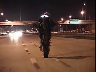 CBR 929 stunts on a highway