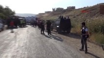 Şırnak - Cizre'de Boya Şişesi Atılan Zırhı Araç Devrildi: 4 Polis Yaralandı