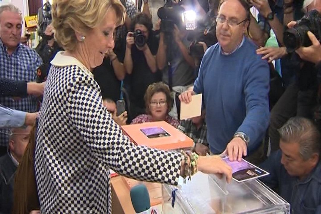 Gritan "Manuela" Carmena ante Esperanza Aguirre