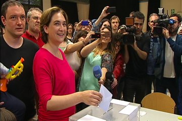 Ada Colau vota en Barcelona