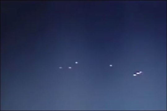 Étranges lumières ou ovnis aperçu a San Diego le 01 01 2008