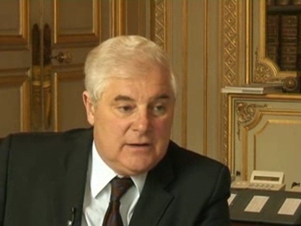 CLEMENT_CONSTITUTION