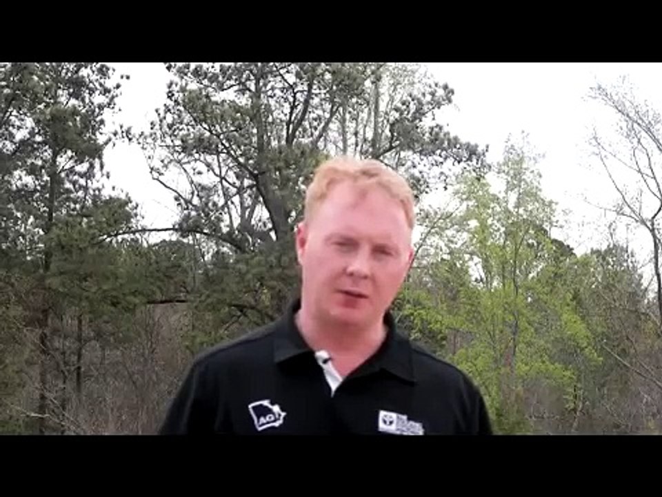 The Golfing Machine: Hitting vs. Swinging