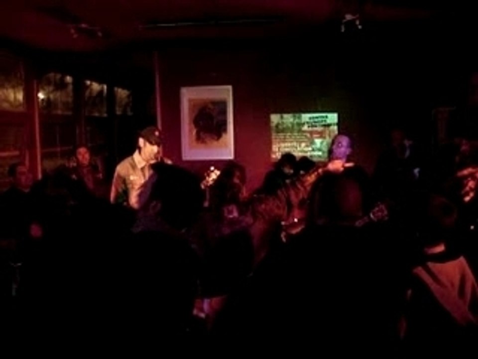 Les Prouters - A poil sous la lune