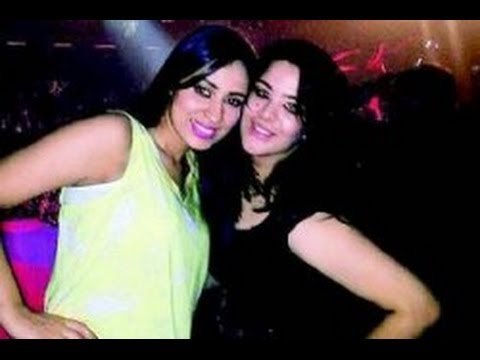 Sanjay Dutt's Daughter Parties Hard! - BT