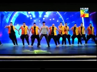 Sajal ali and Feroz khan dance Video on 3rd Hum Awards 2015