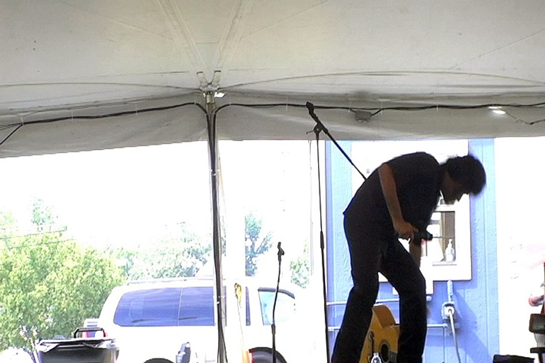 Josh Davis sings 'Lead Me Guide Me' Elvis Week 2010