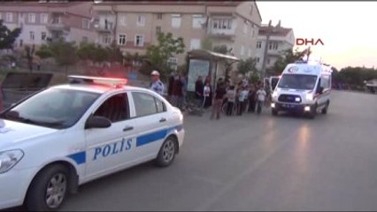 Düğün Konvoyundan Para Alabilmek İçin Canından Oluyordu