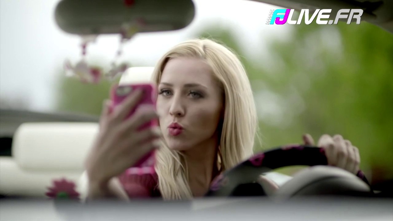 Hilarant les dangers des perches à Selfies !