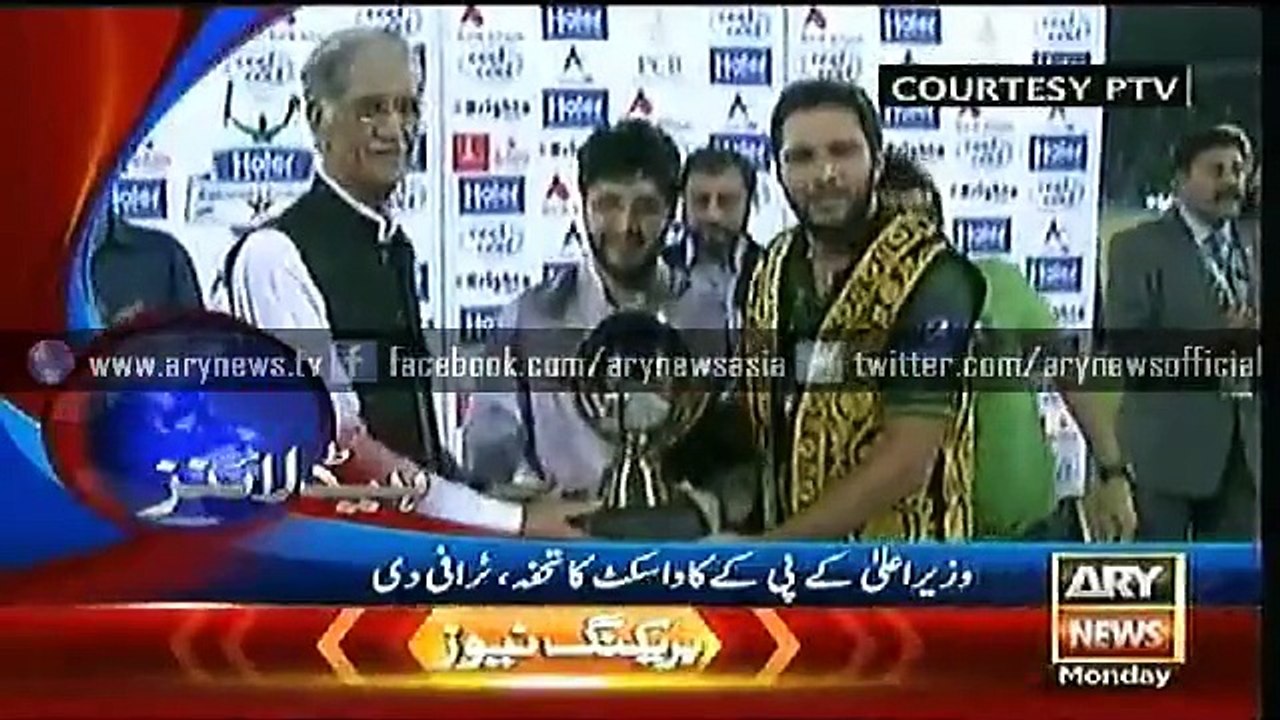 Headlines - 0400 - Monday - 25 - May - 2015