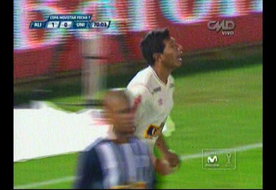 Alianza Lima vs. Universitario de Deportes: Edison Flores se perdió el empate solito (VIDEO)