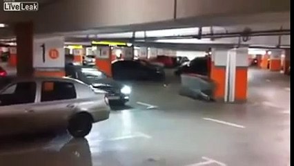 روش جديد پارک کردن بنز