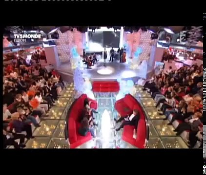 Luz Casal canta ''Je Reviens te Chercher'' by Gilbert Becaud