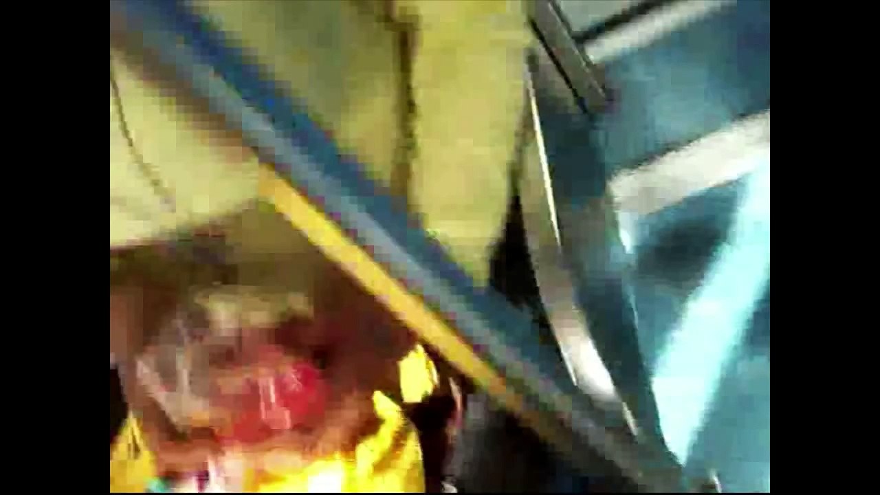 AC TRANSIT BUS FIGHT: OLD MAN BEATS UP THUG- FULL FIGHT HD