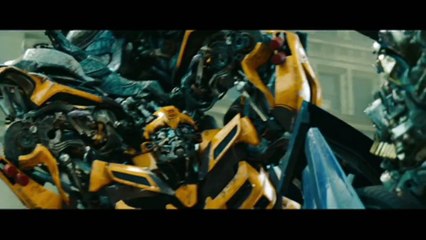 Transformers dark of the moon  Bumblebee vs Soundwave (1080pHD VO)