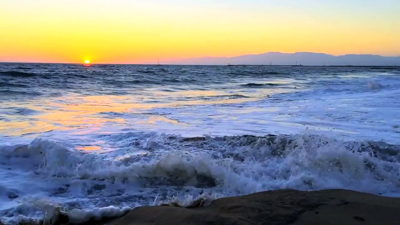 Salsa Music Latin Jazz + Crashing Waves from Hurricane Flooding LA Beach & Tourists shot on iPhone
