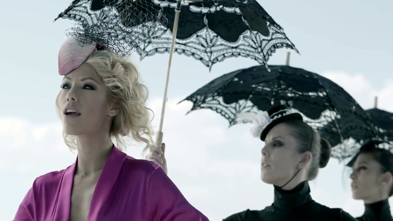Beyaz Sevda Kendi [Official Video]