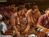 NUSRAT FATEH ALI KHAN - Halqe Mein Rasoolon Ke - Live At Digbeth Civic Hall Birmingham 1985