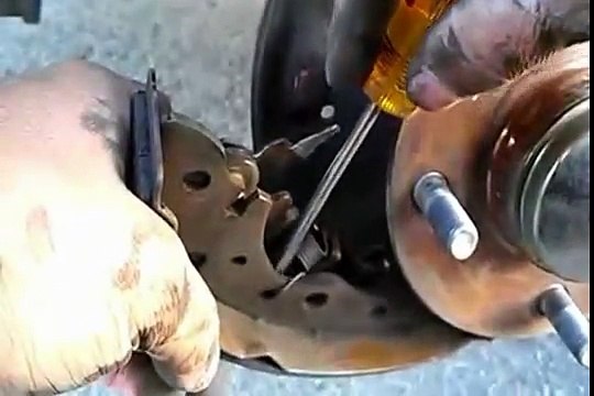 How to replace rear brake shoes on a 06 Nissan Sentra