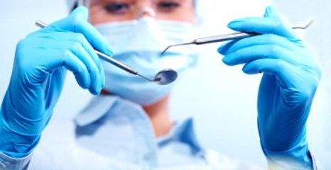 Anestezi Yapmadan Diş Çeken Doktor Aileleri Çıldırttı