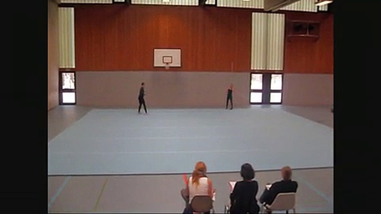Turnprüfung Uni Essen GF WS09/10 Akrobatik, Barren und Reck