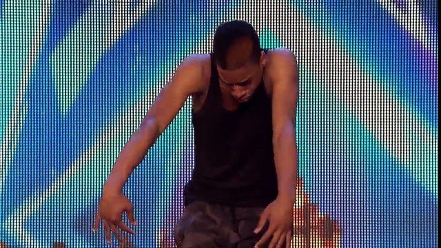 Yetenek Yarışmasına Katılan Dansçıdan Muhteşem Performans