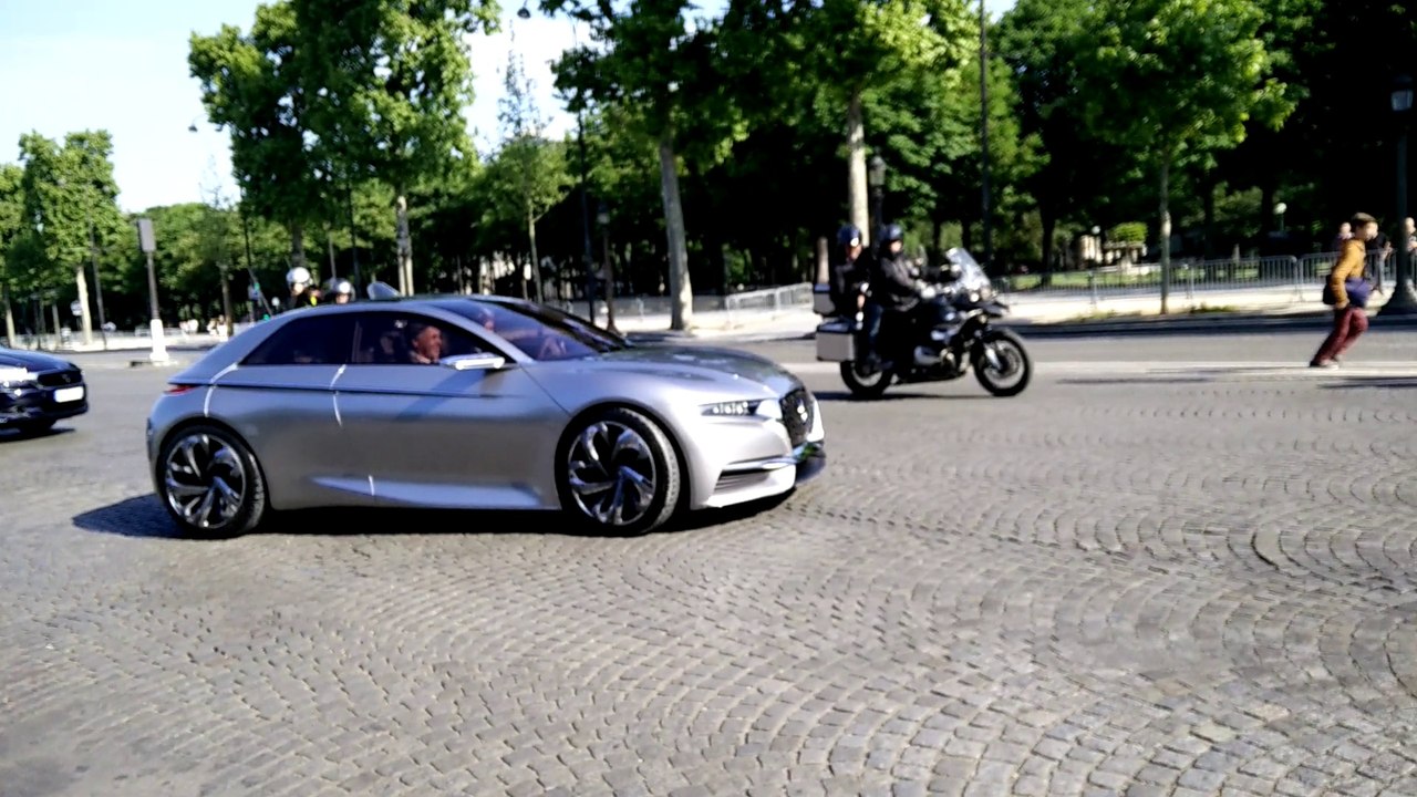 Le Concept DS Divine sur les Champs Elysées - DS Week