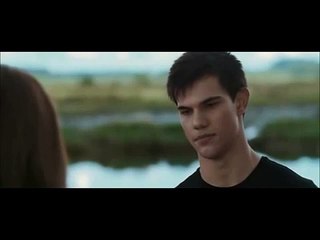 Eclipse-Bella and Jacobs First Kiss (Offical)