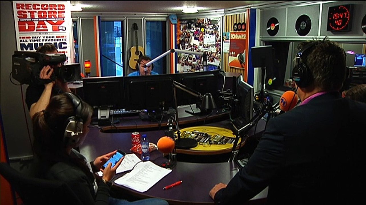 Cafe Martini XL: Jury over Shirtless - RTV Noord