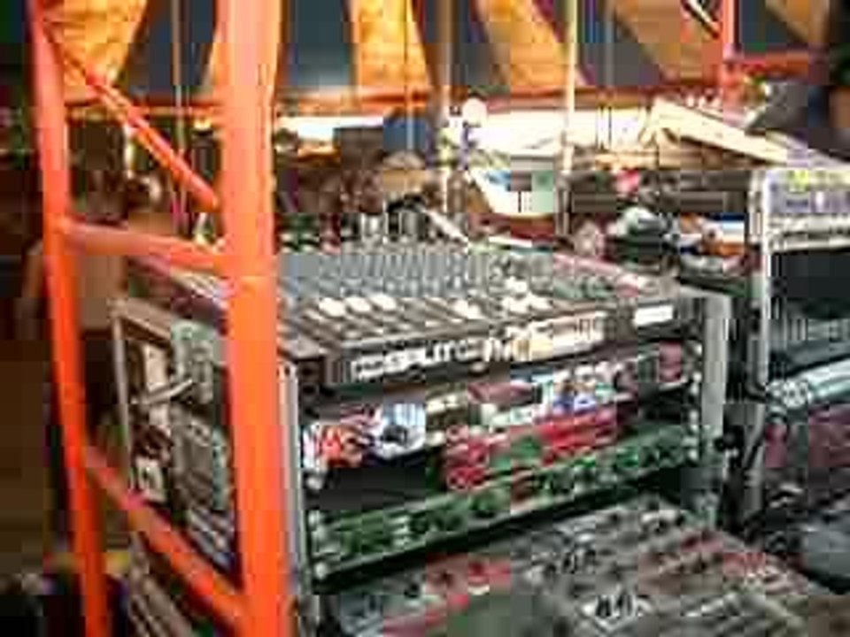 teknival du sud 2004 live sous chapiteau