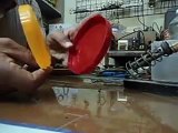 كيفية صنع مشرب للكتاكيت حديثة الولادة  من علب بلاستيكية من مطبخك    جزء 2 - 2