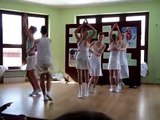 krotki taniec na dzien kobiet - ogladac od 1 min 54 sek