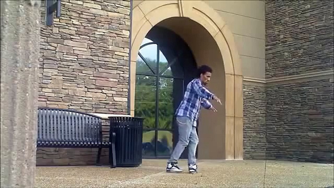 Best DUBSTEP ROBOT dance EVER!!! - Must watch