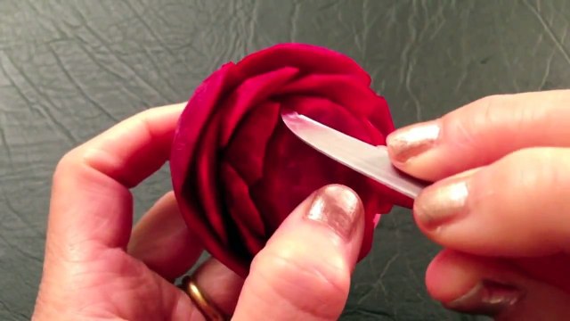 Beautiful Lyndi Red Rose Beet Flower - Lesson 2 By Mutita Art Of Fruit And Vegetable Carving
