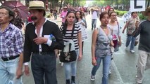 VAN 7 MESES DE LA DESAPARICIÓN DE LOS 43 ESTUDIANTES EN MÉXICO