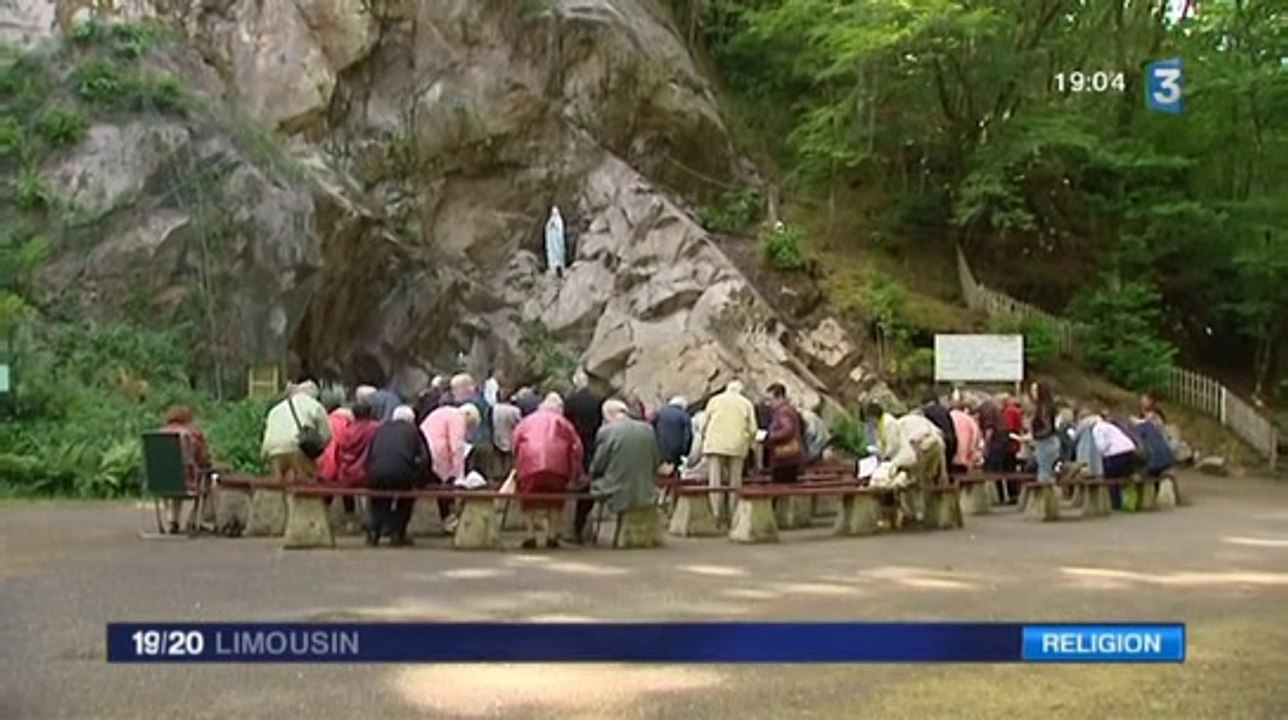 la grotte du petit lourdes a Saint Auvent (87) par Robert et Angel