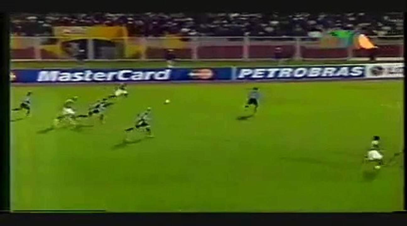 Gol de Pável Pardo a Uruguay (Copa América 2004)