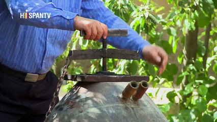 Irán - 1. Hacer agua de rosas en Kashan 2. Estilo de vida en Qeshm 3. Naturaleza de Teherán