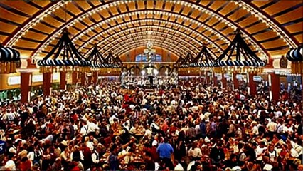 Oktoberfest... a Manfest for Single Girls!