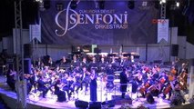 Adana Zuhal Olcay ve Çdso'dan Muhteşem Kapanış Konseri