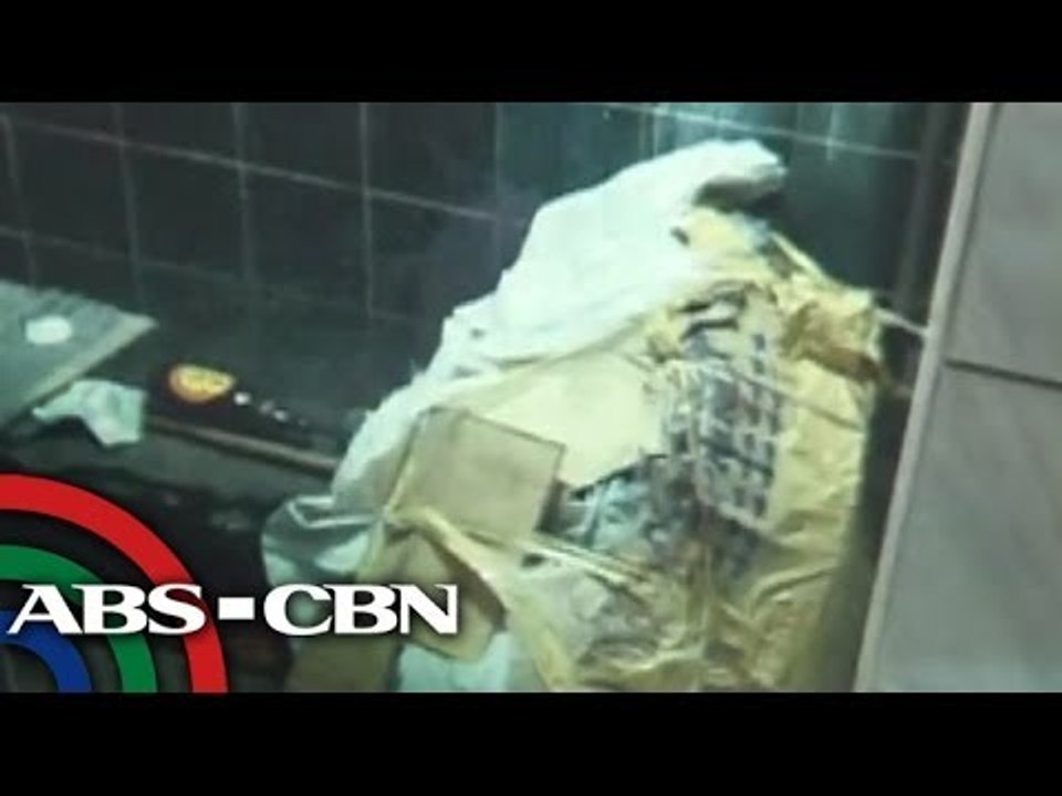 Employee poisons supervisor with silver cleaner