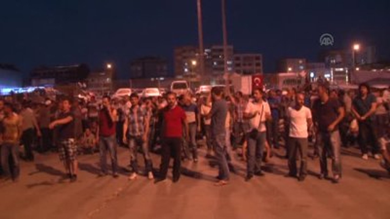 Otomotiv İşçilerinin İş Bırakma Eylemi Sürüyor